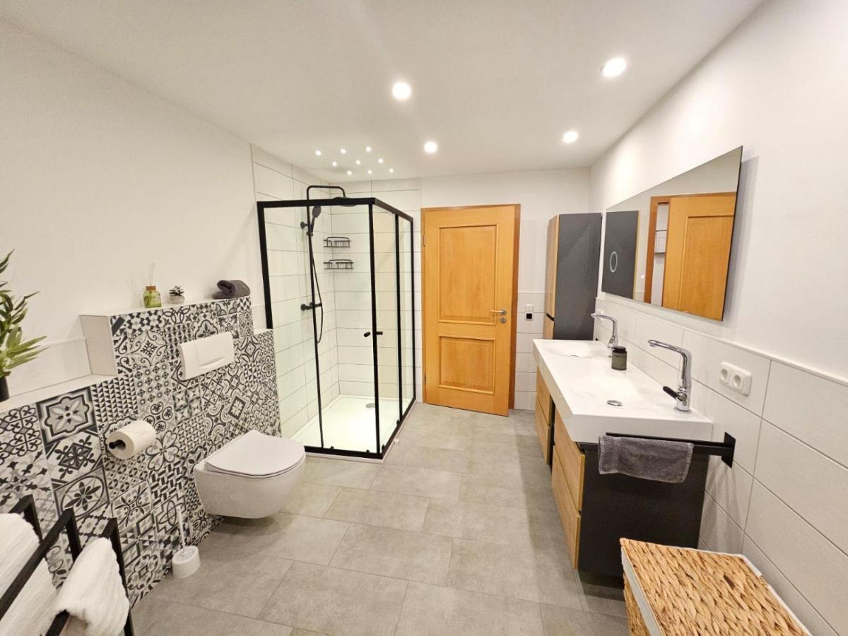 Fewo Am See, Ferienhaus, 7 Schlafzimmer, Waschmaschine, Businesswohnung سالزجيتر المظهر الخارجي الصورة